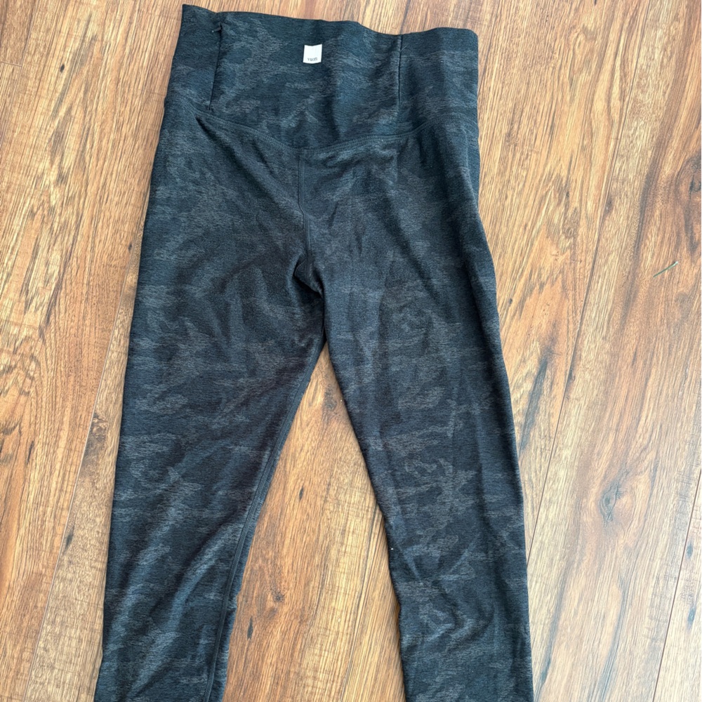 Vuori Camo Clean Elevation Legging Size S